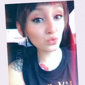 Meet your Posher, Libby